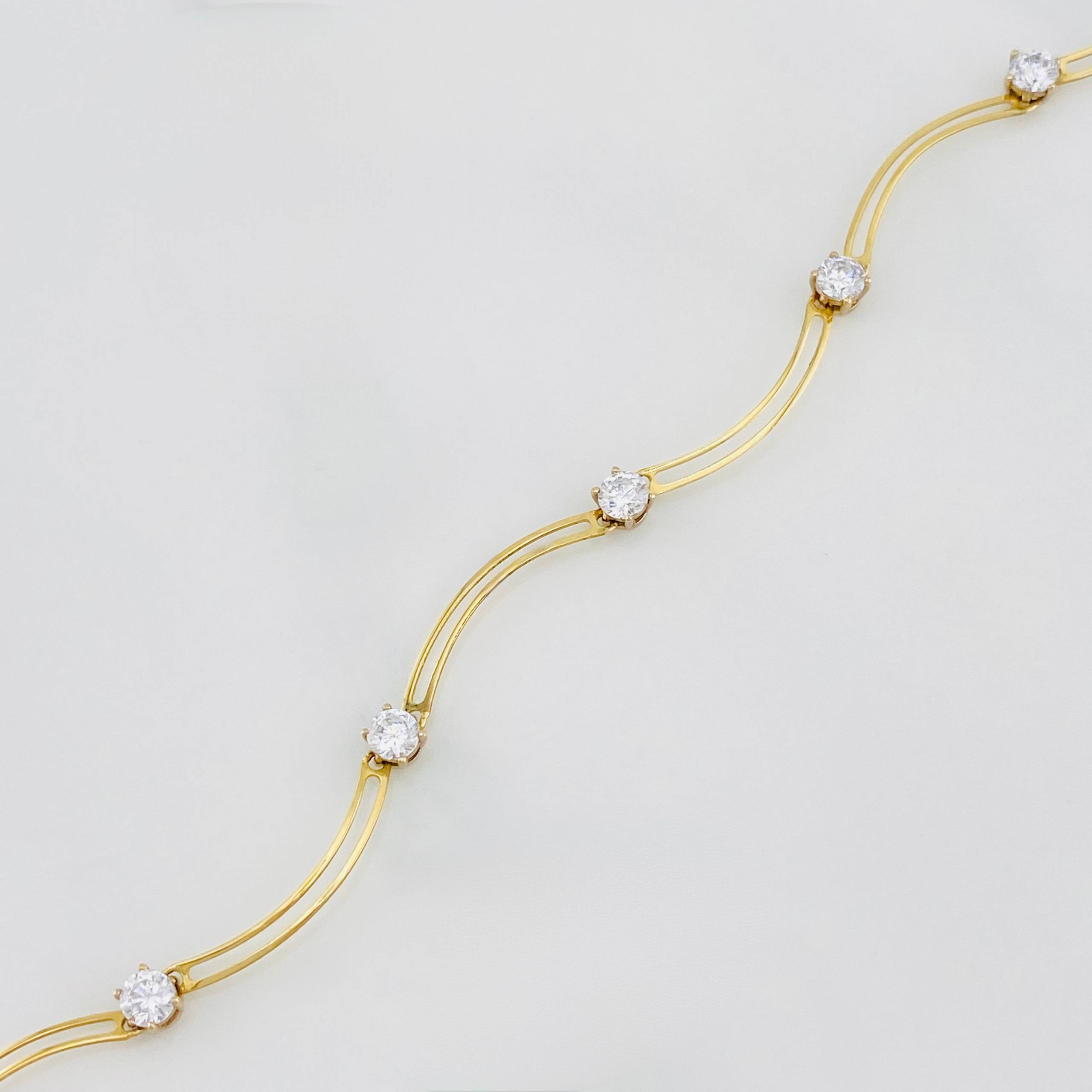 Pulso Curvas 2.3g / 18cm / 1.6mm Oro Amarillo 18K