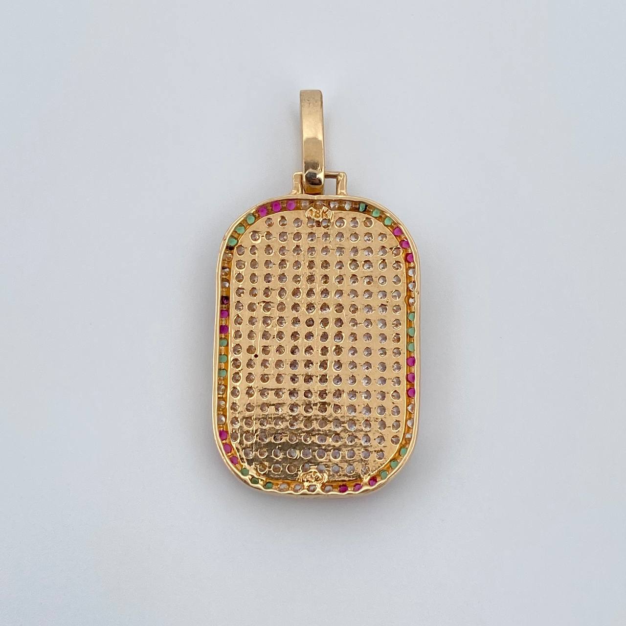 Dije Placa Virgen Guadalupe 5.3gr / 3.4cm / Circones Verdes Blancos Fucsias Oro Amarillo 18K $