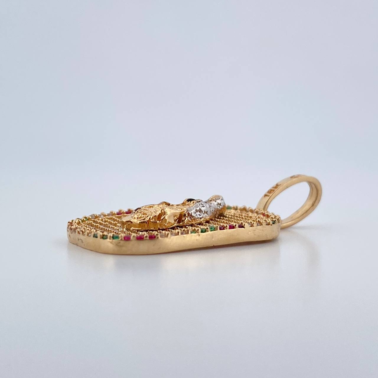 Dije Placa Virgen Guadalupe 5.3gr / 3.4cm / Circones Verdes Blancos Fucsias Oro Amarillo 18K $