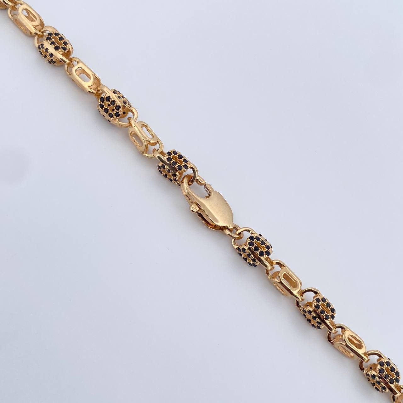 Cadena Rustica Ovalos 50.65gr / 61.3cm / 5.4mm Circones Negros Oro Amarillo 18K $