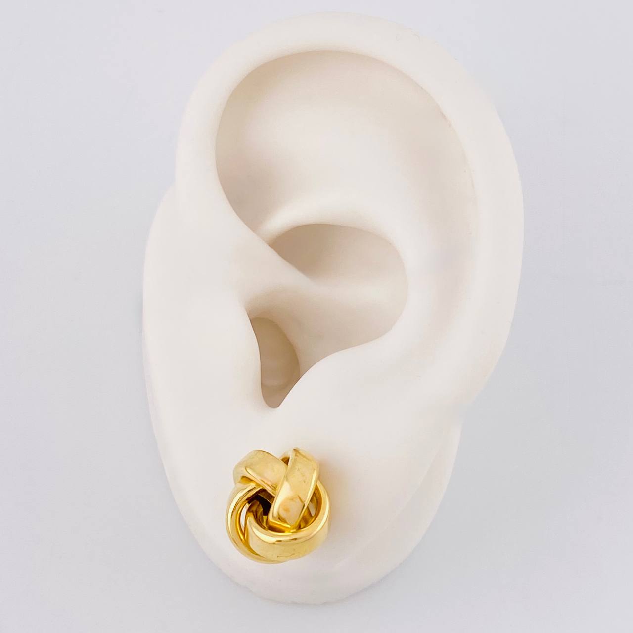 Topos Nudo 1.8g / 11.7mm Oro Amarillo 18K