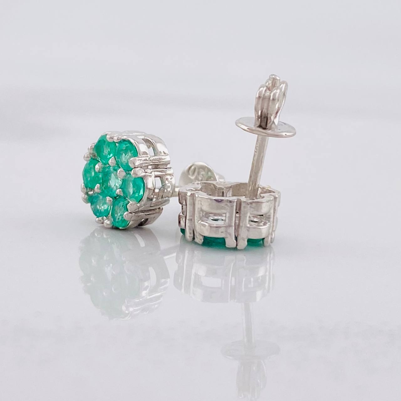 Topos Floreados Esmeraldas 63pts 1.8g / 7.7mm Plata 950