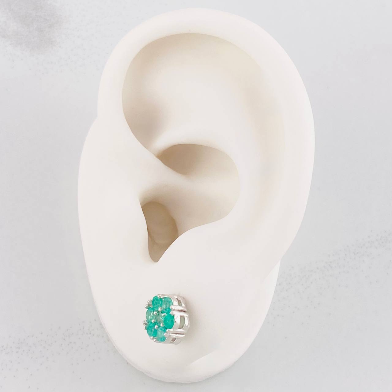 Topos Floreados Esmeraldas 63pts 1.8g / 7.7mm Plata 950