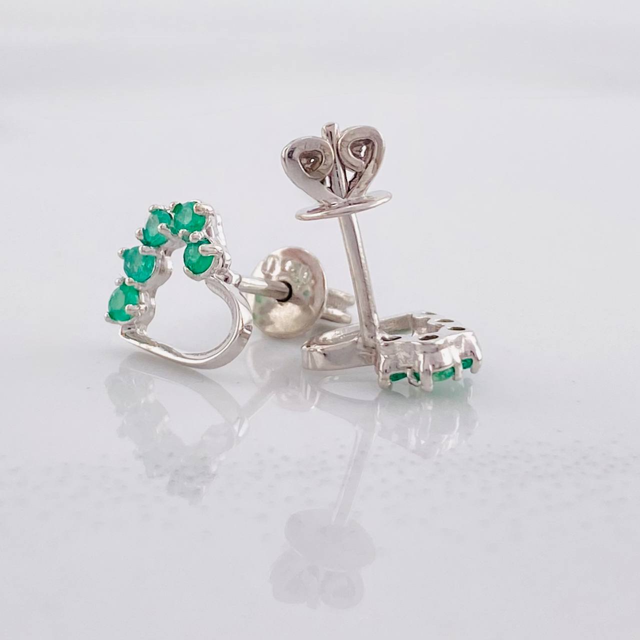 Topos Corazón Silueta Esmeraldas 20pts 1.05g / 7.2mm Plata 950