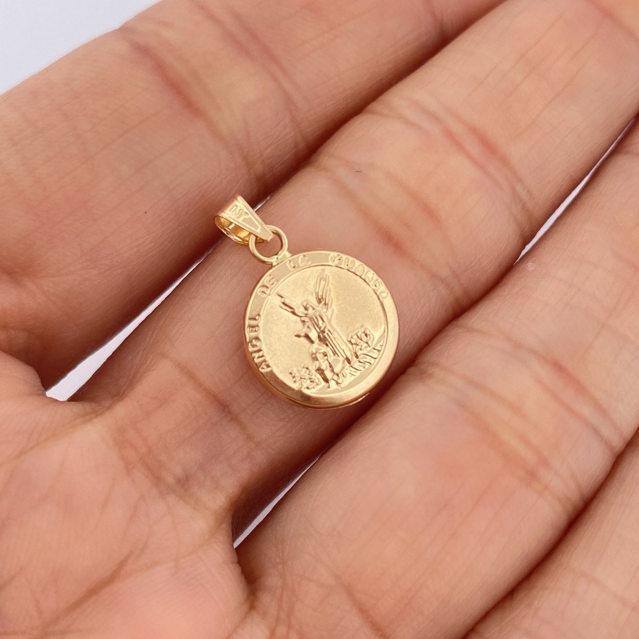 Dije Angel De La Guarda 0.7gr / 2cm / Oro Amarillo 18K &
