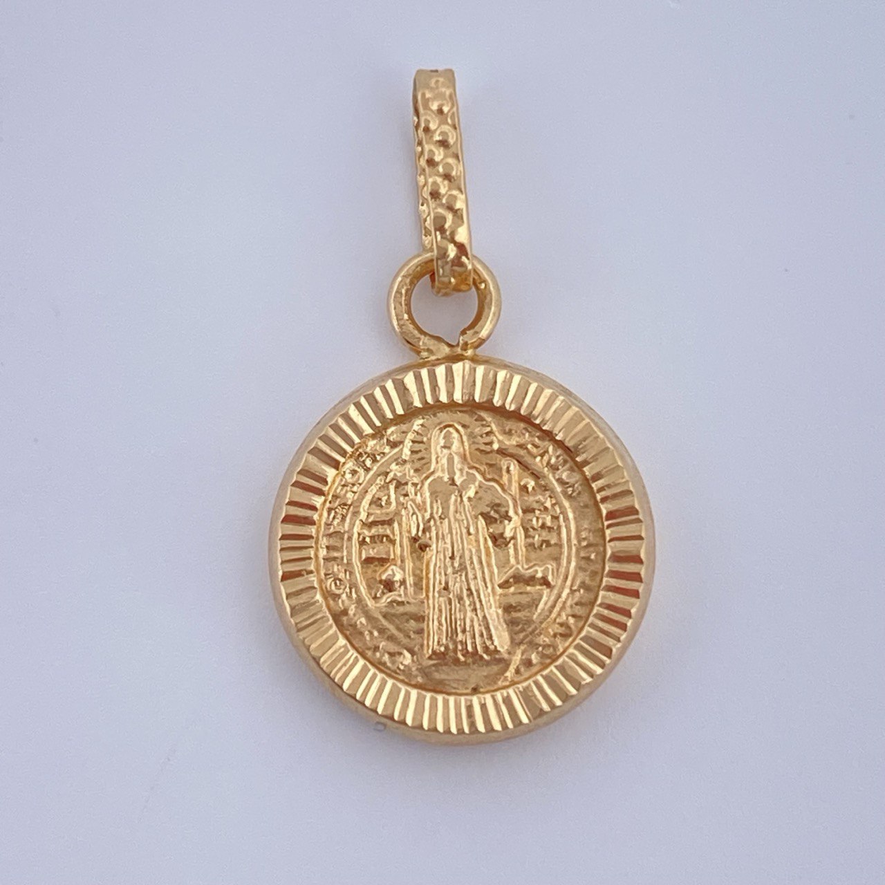 Dije San Benito 0.85gr / 2cm / Oro Amarillo 18K &