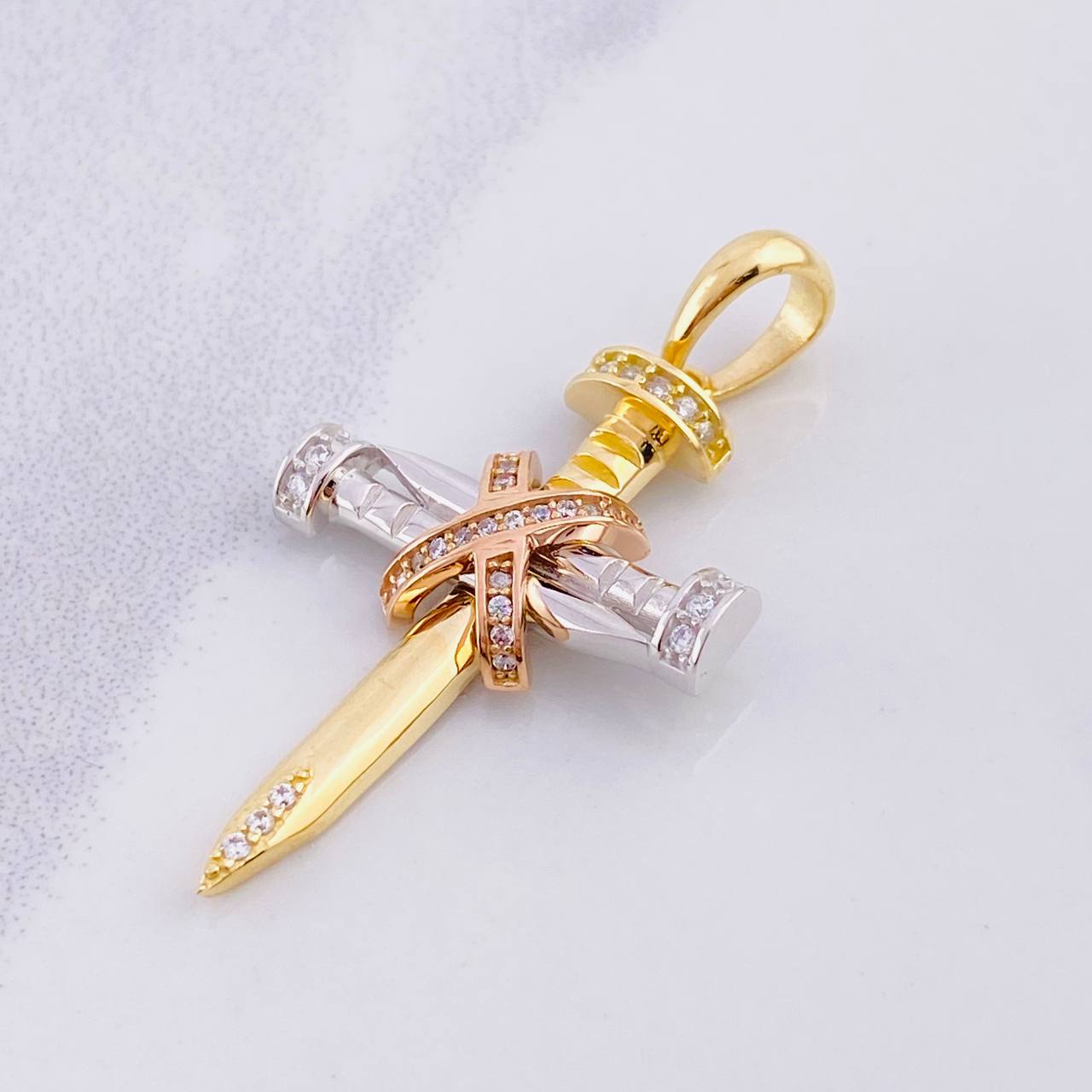 Dije Cruz Clavo Penitencia 5.1g / 4cm Tres Oros 18K