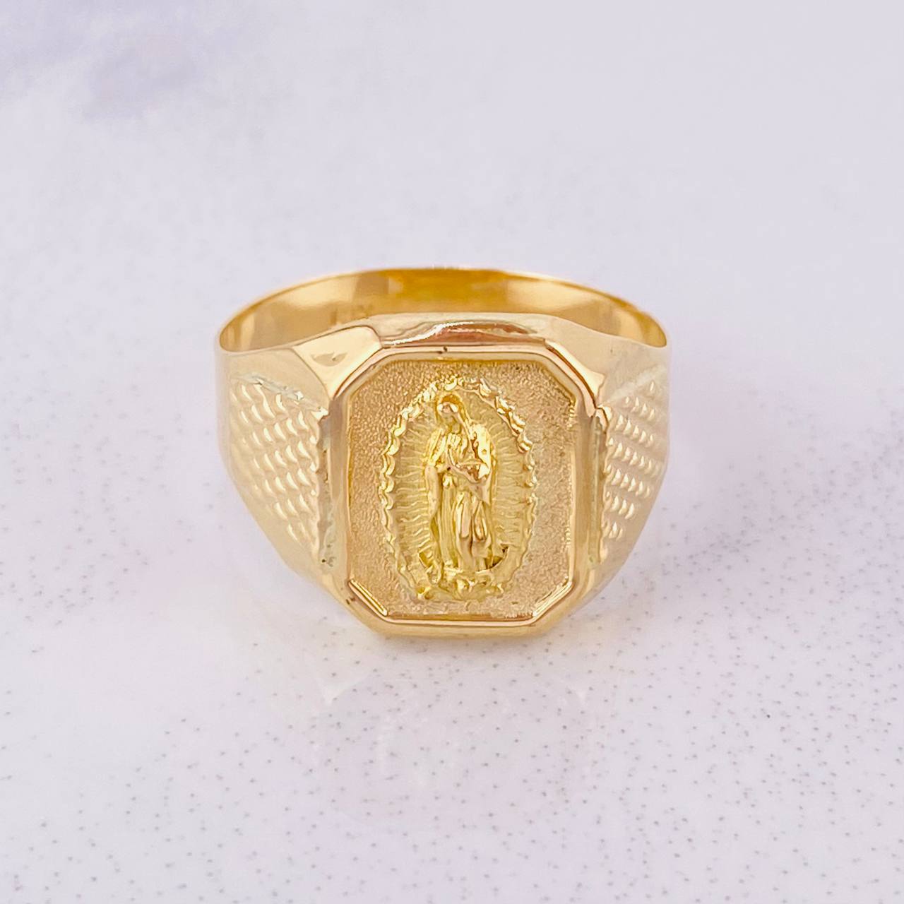 Anillo Virgen de Guadalupe 3g / T7 Oro Amarillo 18K
