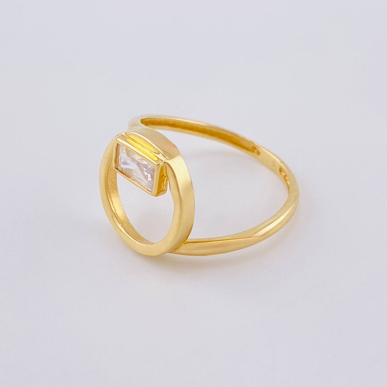 Anillo Rectangulo En Aro 2.3 g / T6 1/2 Oro Amarillo 18K Nac.Esp.