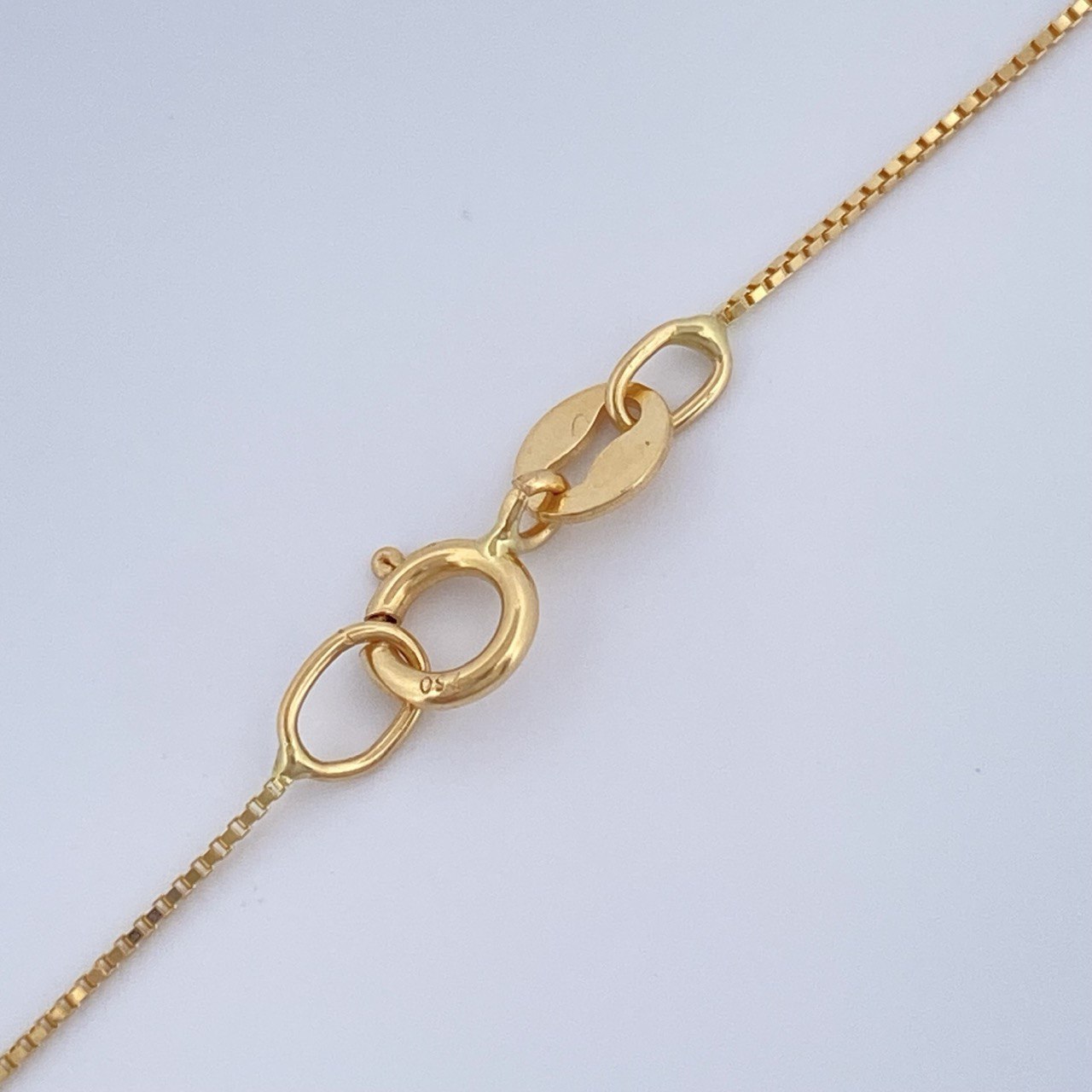 Set Cadena y Dije Veneciana +  Nuestra Señora Maria Rosa Mistica 1,5gr / Oro Amarillo 18K &