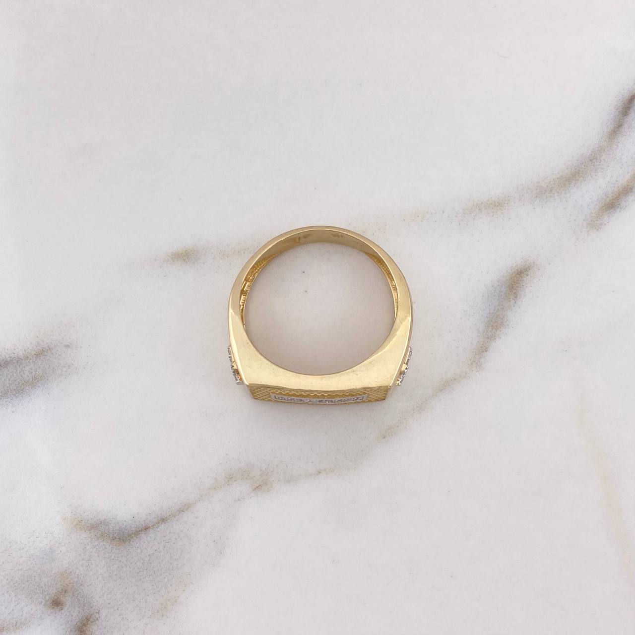 Anillo Rectangulo Cruces 8.45gr / T10 3/4 / Circones Blancos Dos Oros Amarillo Blanco 18K $