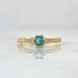 Anillo Solitario Coronado 1.85gr / T6 / Circones Blancos Azul Celeste Oro Amarillo 18K ©
