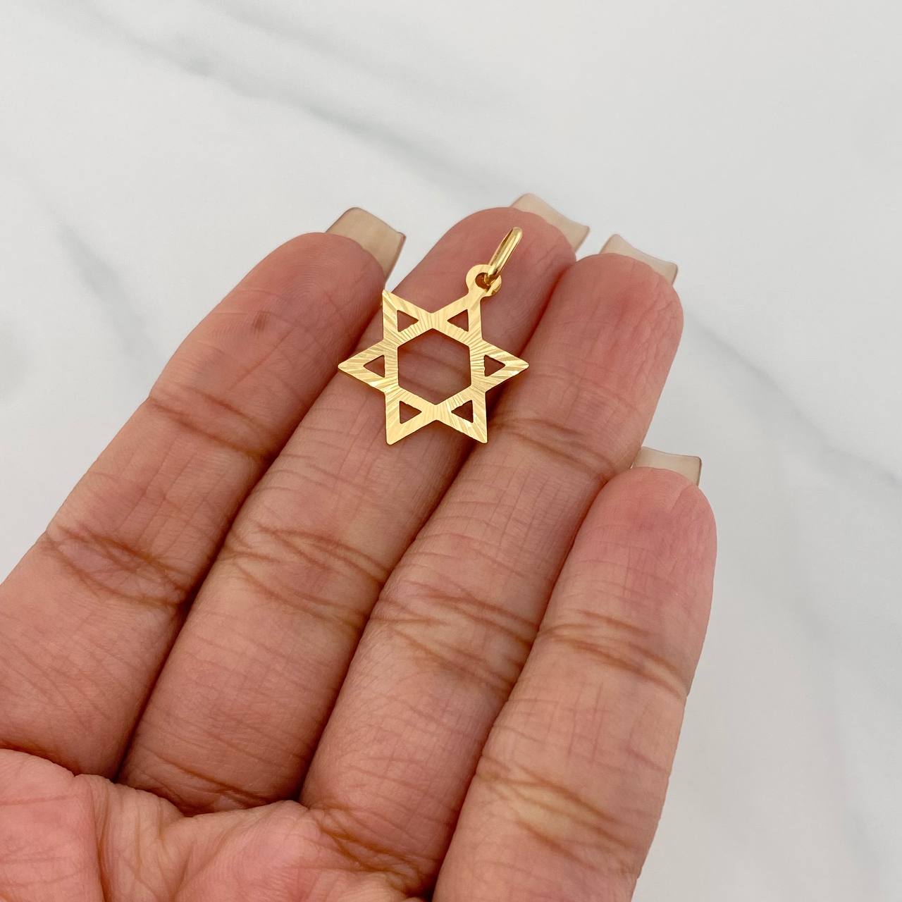 Dije Estrella de david 1.1g / 2.7cm Oro Amarillo 18K