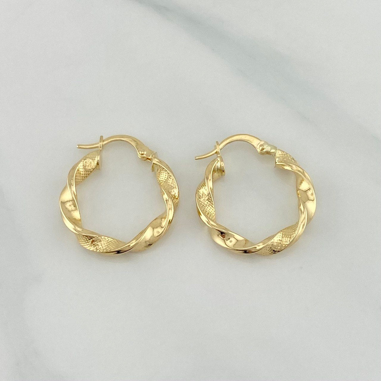 Candongas Entorchadas Tornillo 1.9 g / 2.3 cm Oro Amarillo 18K
