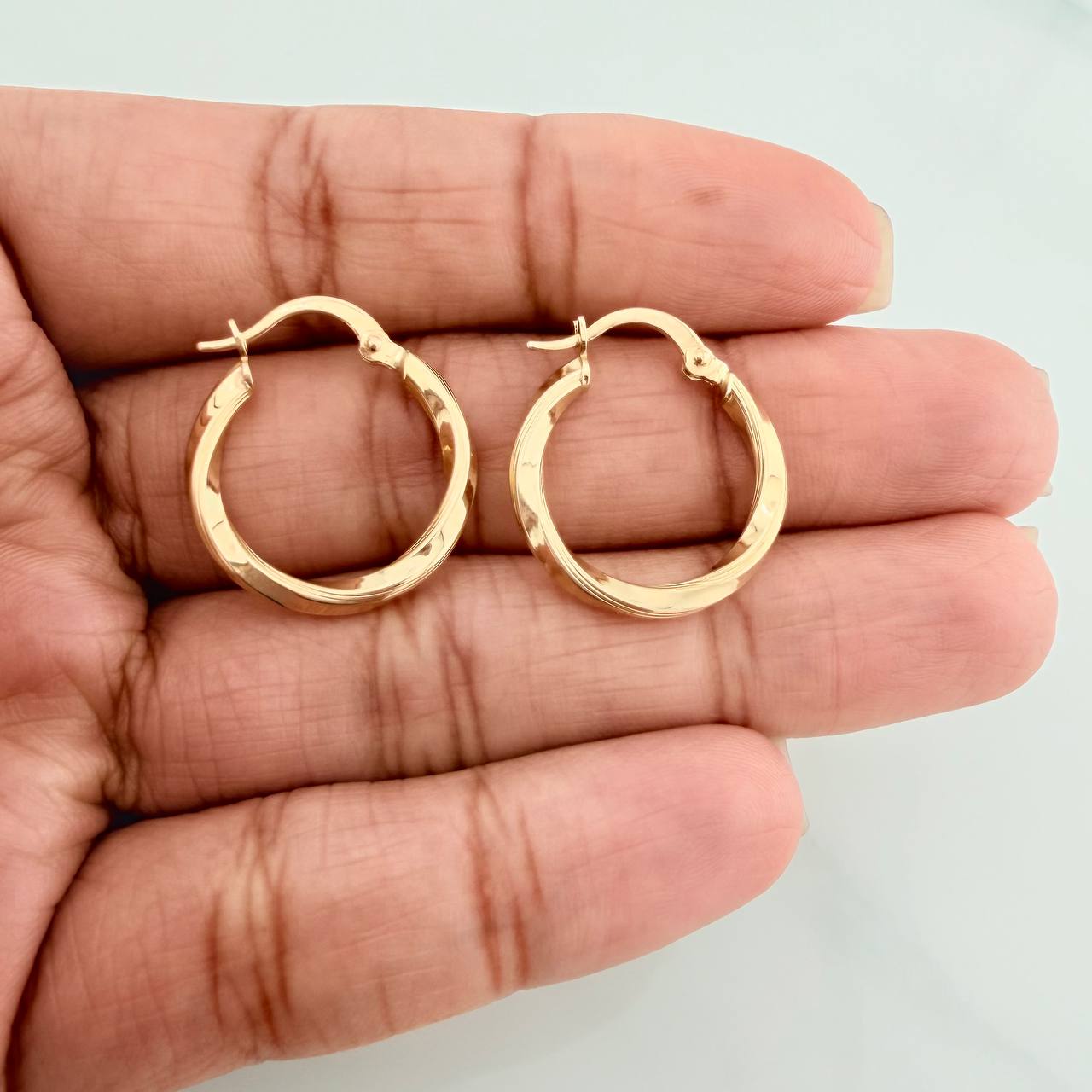 Candongas Mai 1.45gr / 2cm / Rayadas Oro Amarillo $