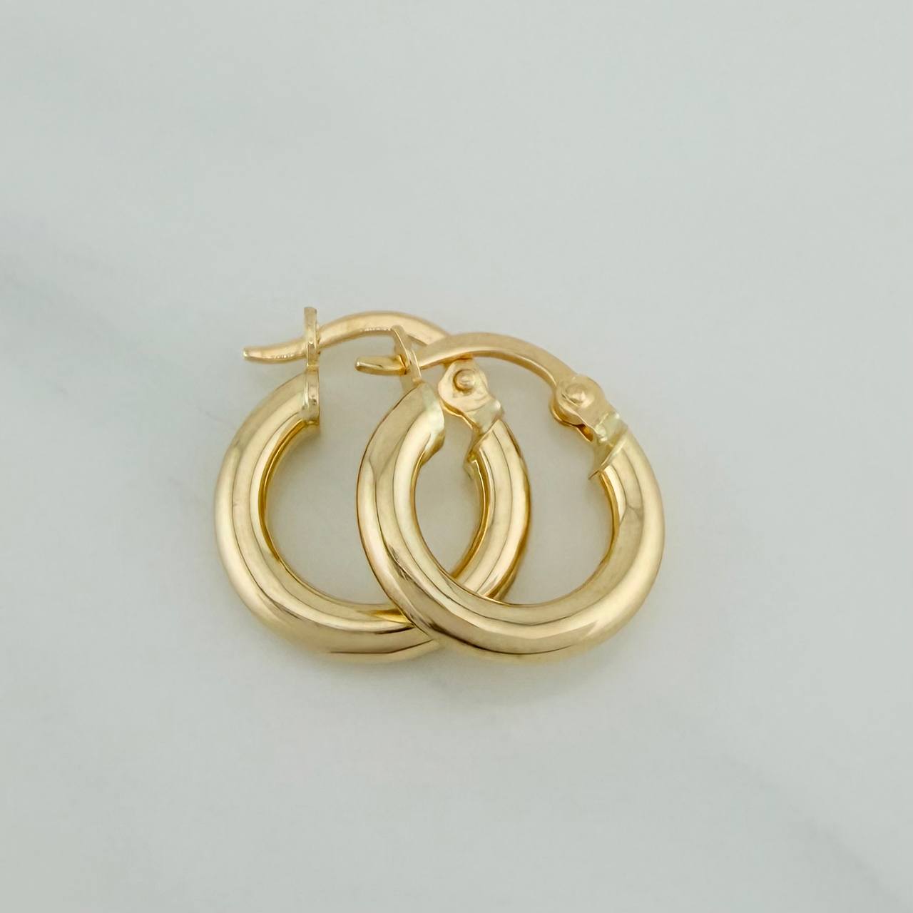 Candongas Jass 1.4gr / 1.5cm / Lisas Oro Amarillo $