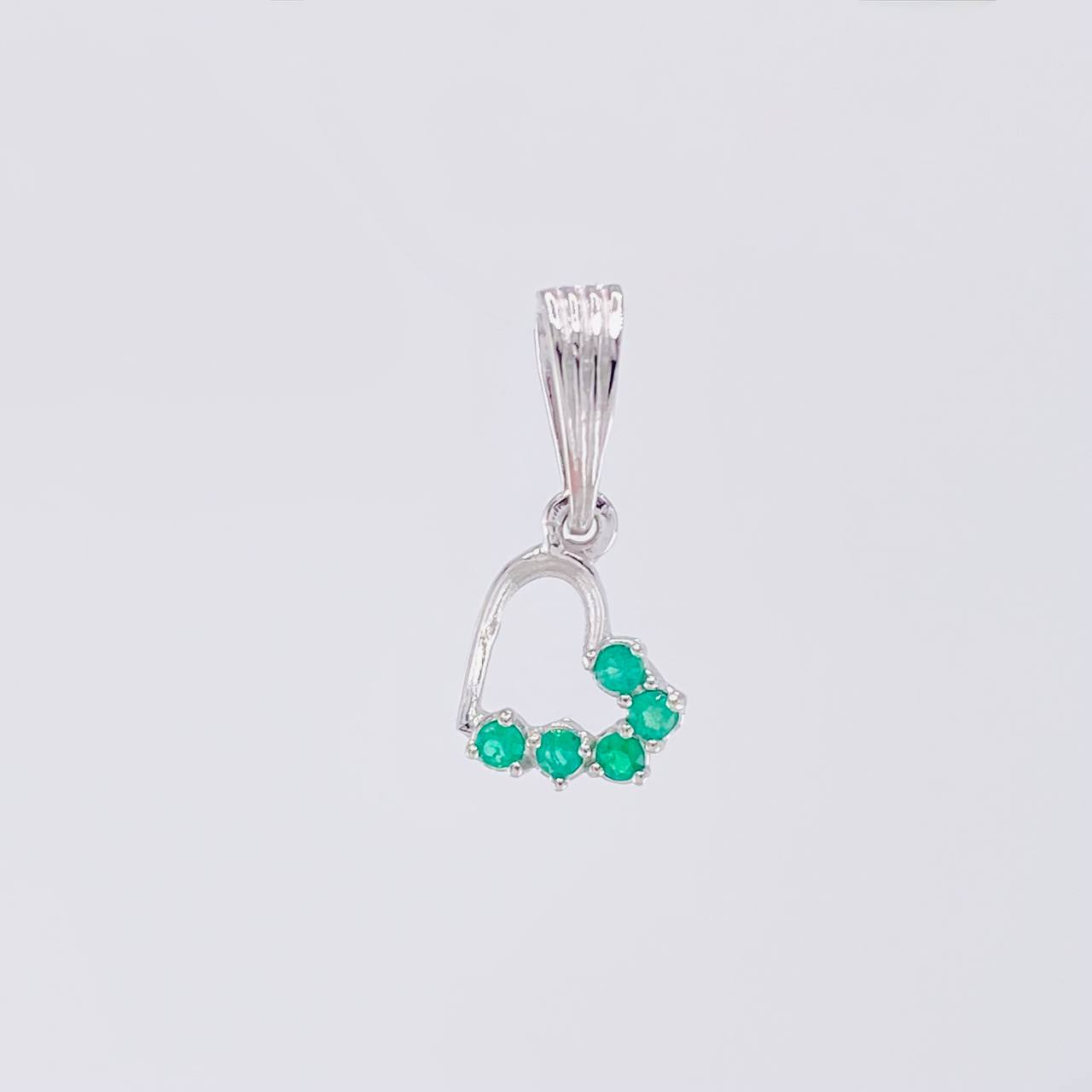 Dije Corazón Silueta Esmeraldas 10pts 0.6g / 1.7cm Plata 925