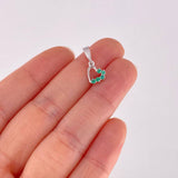Dije Corazón Silueta Esmeraldas 10pts 0.6g / 1.7cm Plata 925