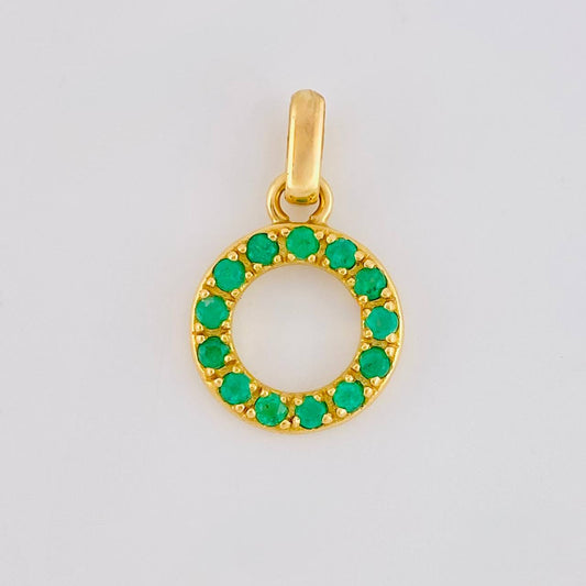 Dije Circulo 26pts Esmeraldas 1.75gr / 2cm / Oro Amarillo 18K