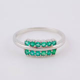Anillo Rama Linea Doble 2.5gr / T7 1/2 / Esmeraldas 37pts Oro Blanco 18K (Joya)