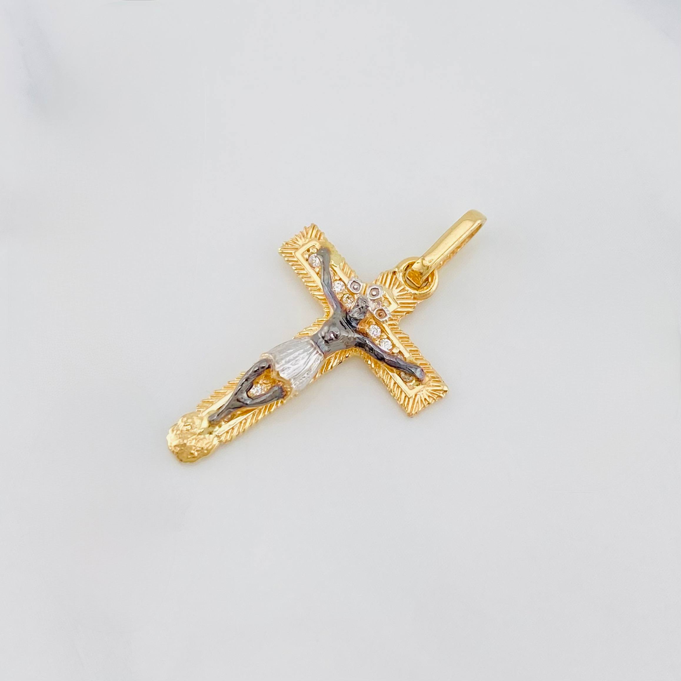 Dije Cruz cristo 1.7g / 2.7cm Tres Oros 18K