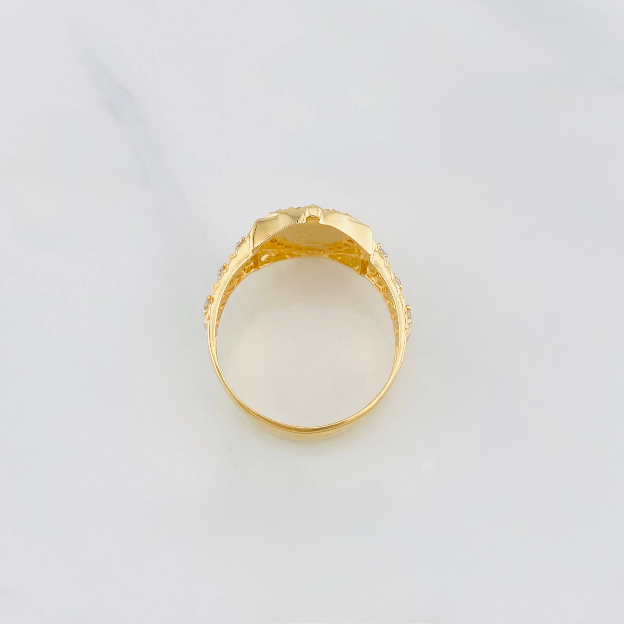Anillo Corona 5.3g / T8 1/2 Tres Oros 18K