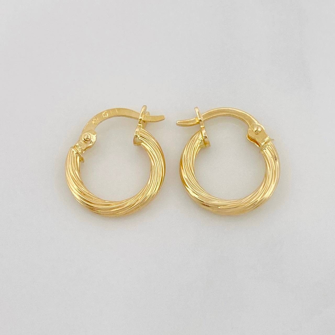 Candongas Arielle 0.9g / 1.5cm Oro Amarillo 18K