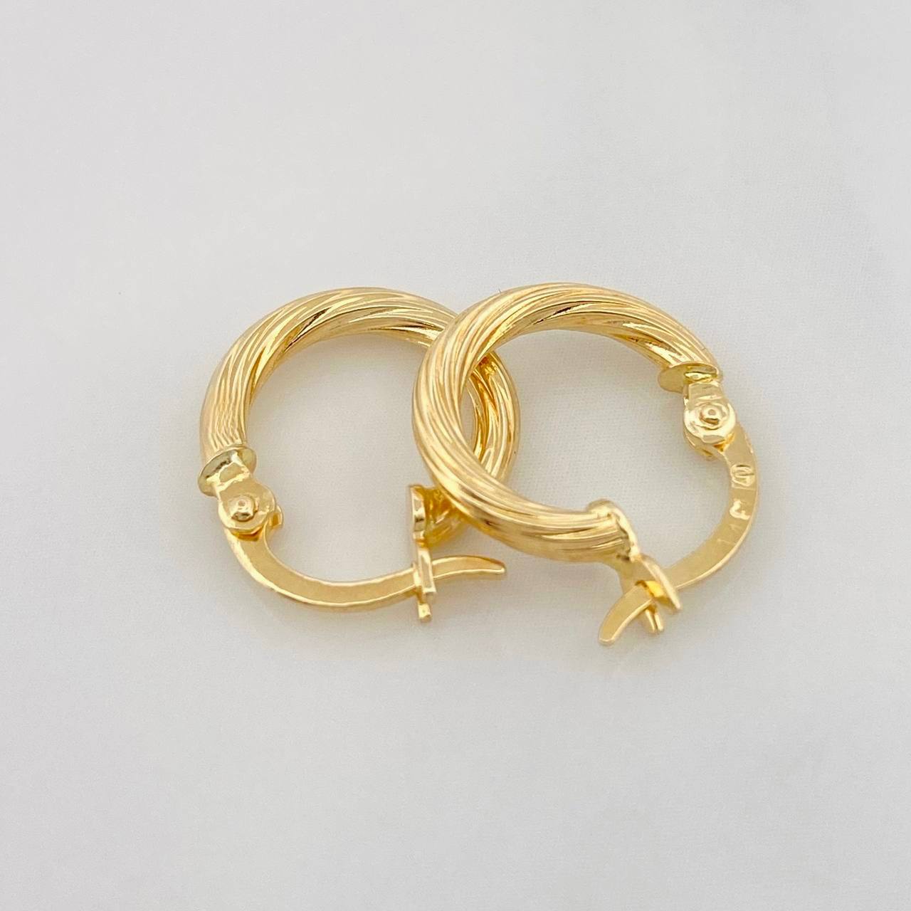 Candongas Arielle 0.9g / 1.5cm Oro Amarillo 18K