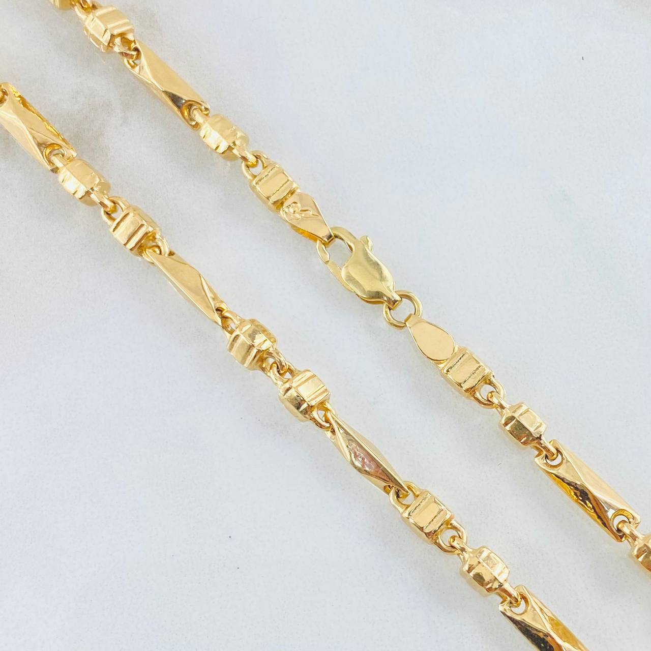 Cadena Rustica Cubo 18.6gr / 66cm / Oro Amarillo 18K
