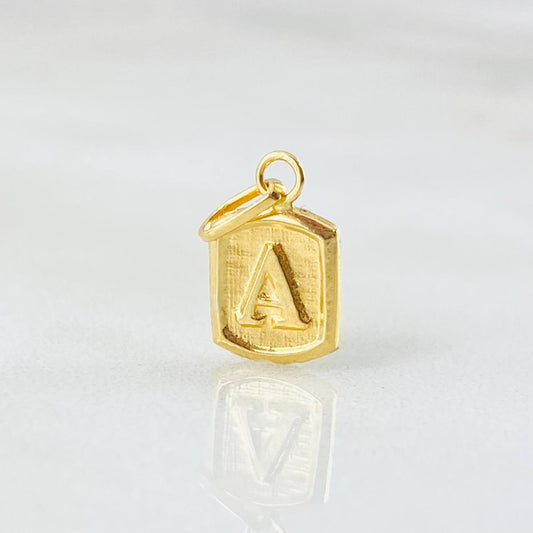Dije Letra A Marco Texturizado 0.35gr / 1.5cm / Oro Amarillo 18K ©