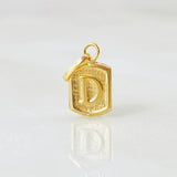 Dije Letra D 0.35gr / 1.5cm / Oro Amarillo 18K ©