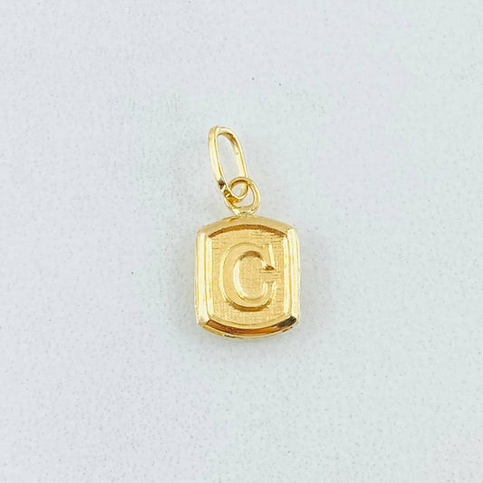 Dije Letra C 0.3gr / 1.5cm / Oro Amarillo 18K
