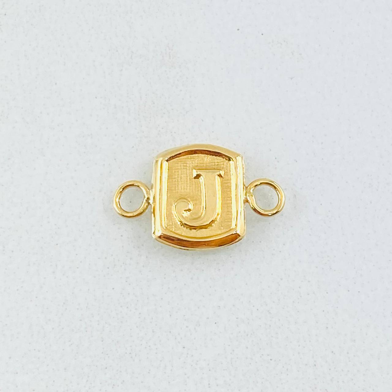 Herraje Letra J 0.3gr / 1.2cm / Oro Amarillo 18K