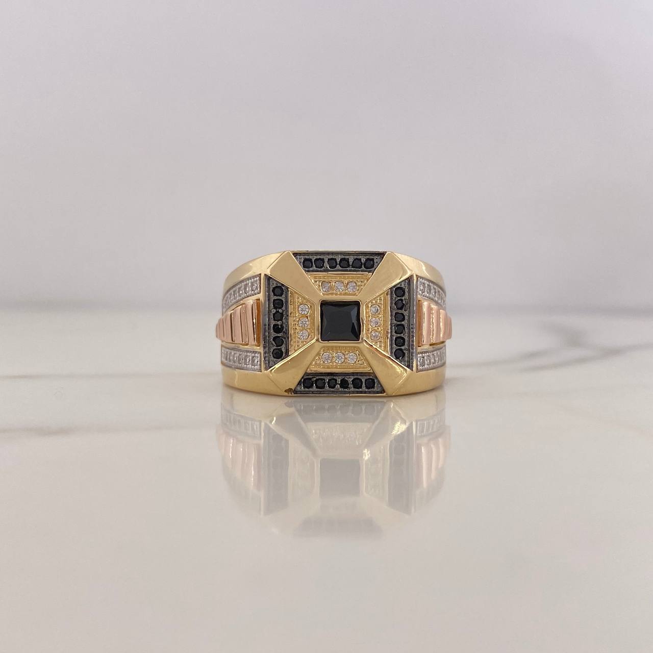 Anillo Helice 9.55gr / T11 / Circones Negros Blancos Tres Oros 18K $