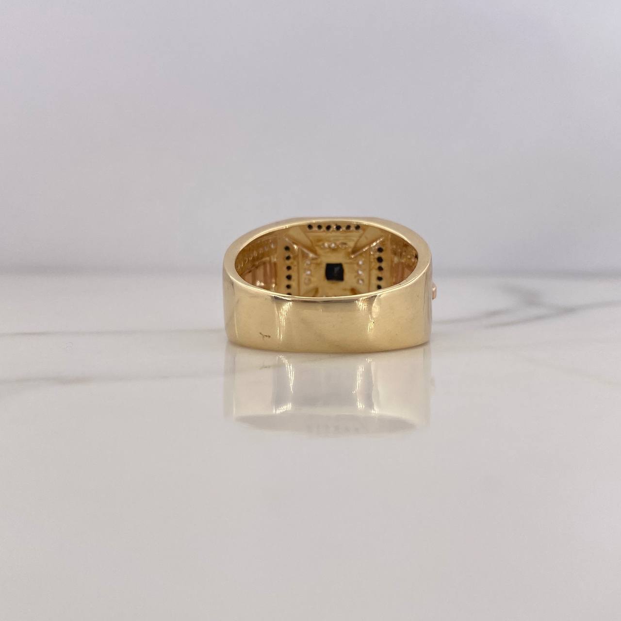 Anillo Helice 9.55gr / T11 / Circones Negros Blancos Tres Oros 18K $