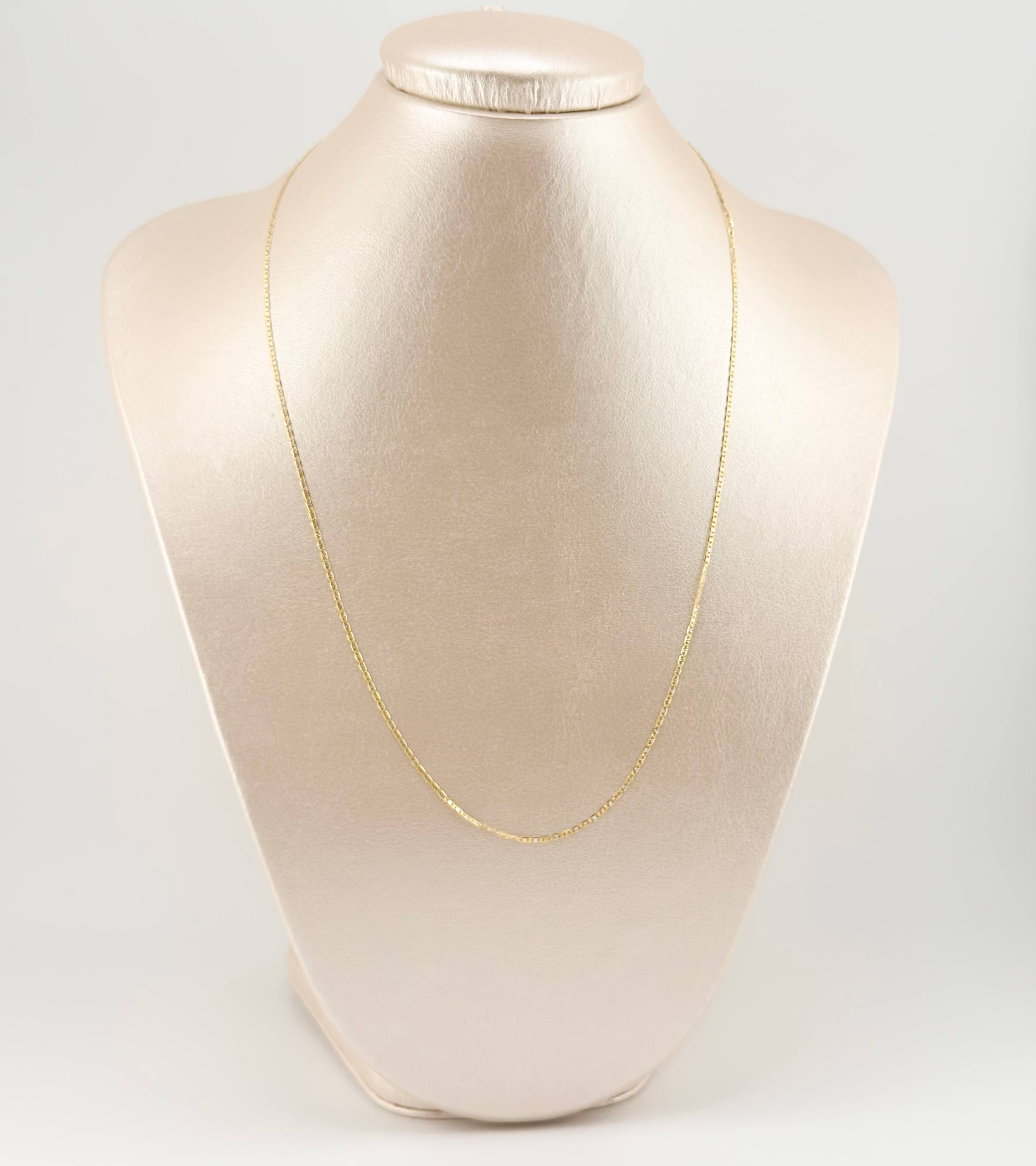 Cadena Plana 1.55gr / 50cm / 1.3mm Tres Oros +3 18K