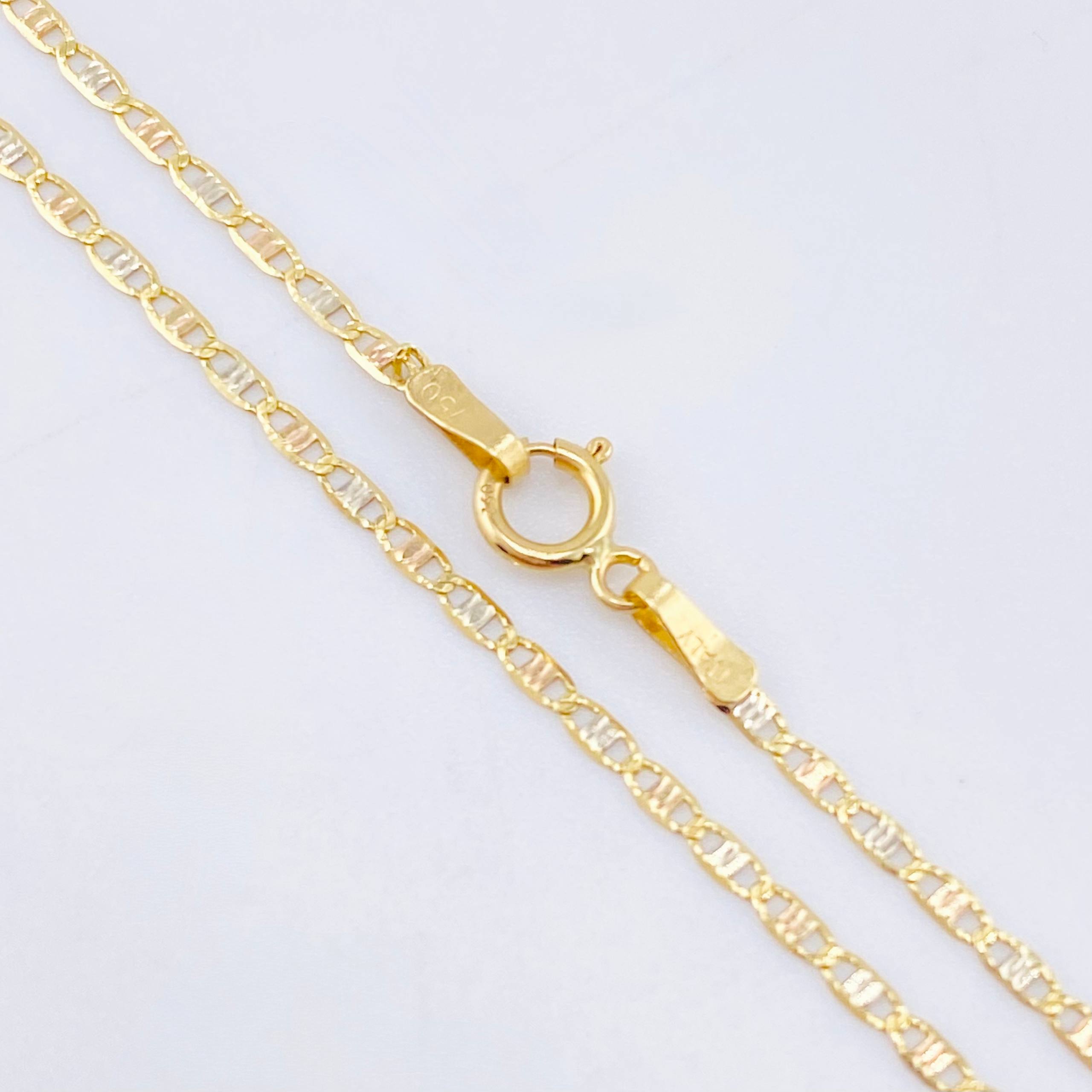 Cadena Plana 1.55gr / 50cm / 1.3mm Tres Oros +3 18K