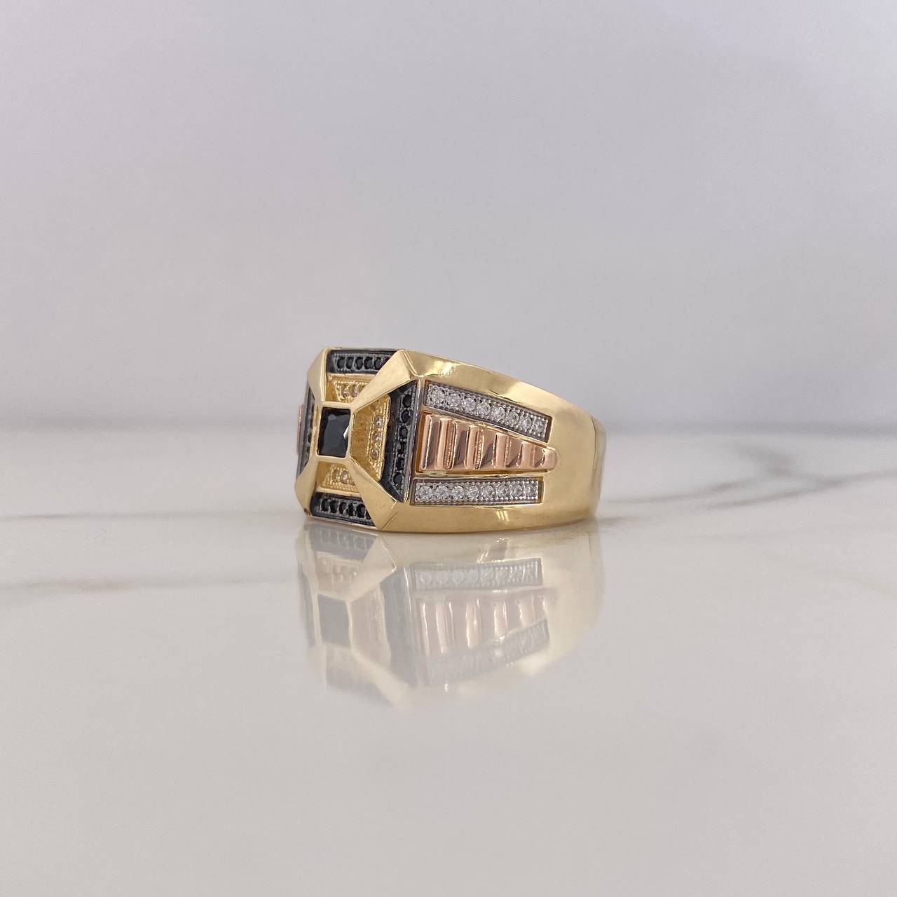 Anillo Helice 9.55gr / T11 / Circones Negros Blancos Tres Oros 18K $