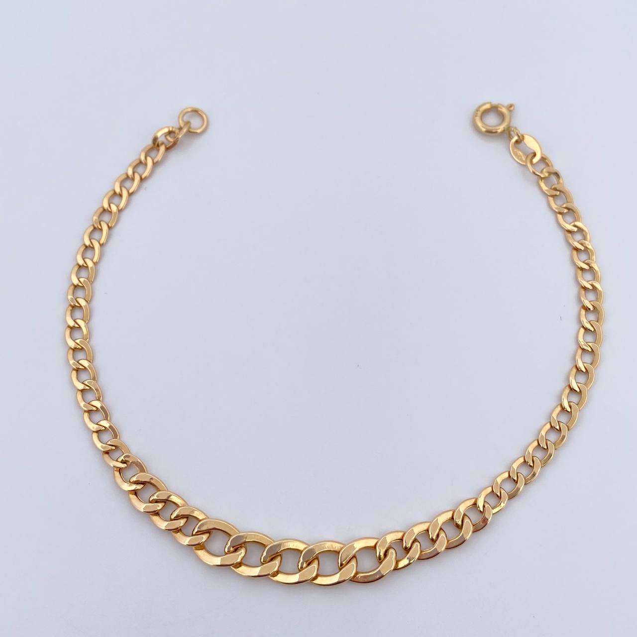 Pulso Cubano 2.6gr / 19cm / 5.6mm Oro Amarillo +1 18K $