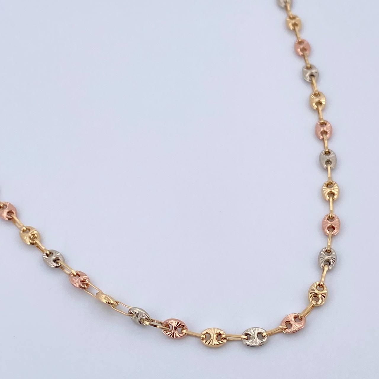 Cadena GC 6.2gr / 50.8cm / 2.8mm Diamantada Tres Oros 18K $