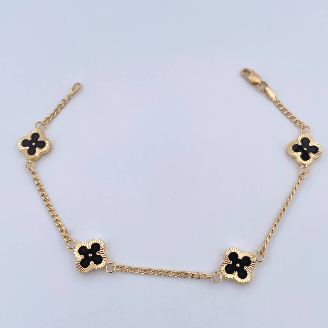 Pulso Trebol Cubano 3.95gr / 18.5cm / 1.6mm Diamantado Electroestatico Negro Oro Amarillo 18K $