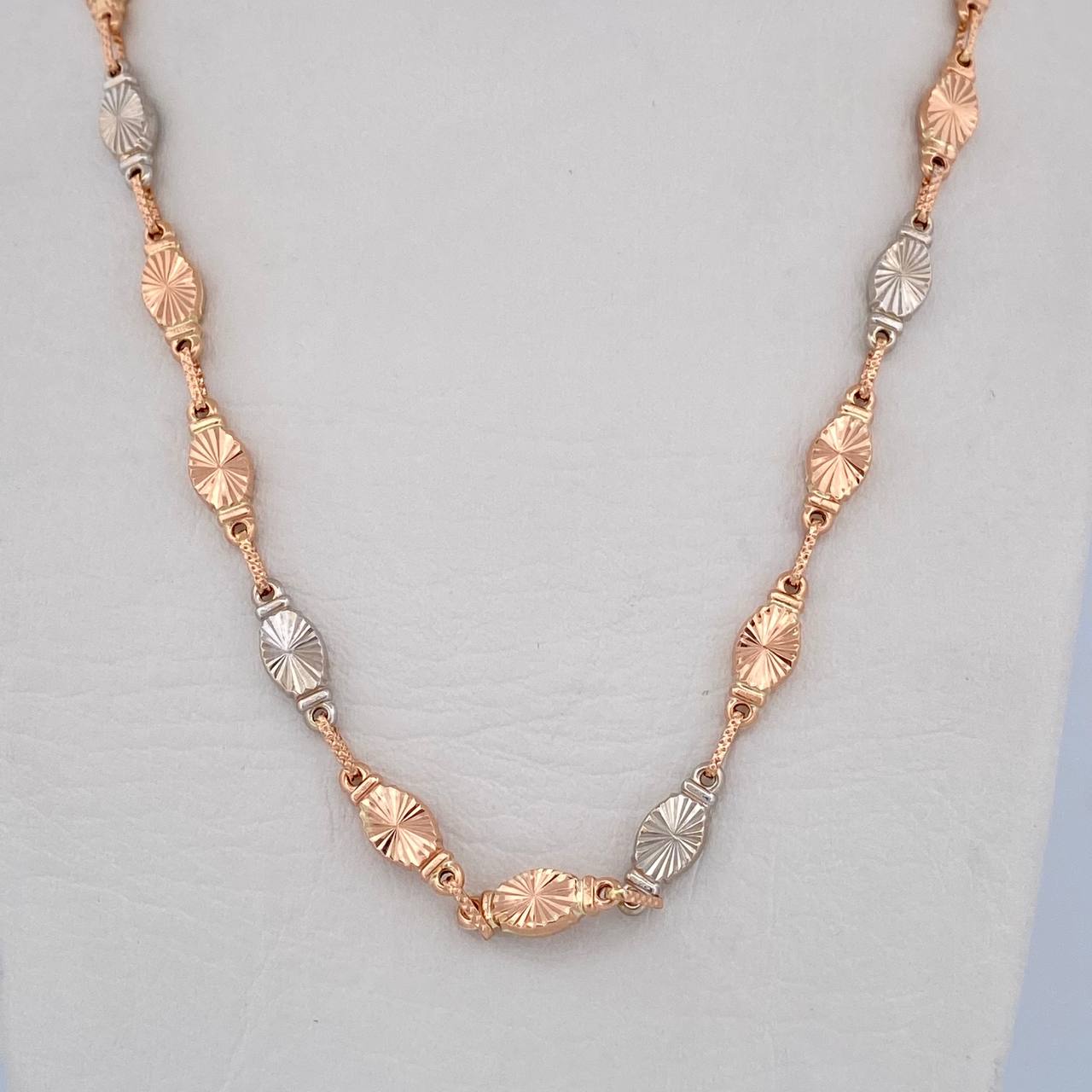 Cadena Rustica Eslabon 12.6gr / 60.9cm / 5.3mm Diamantada Dos Oros Blanco Rosa 18K &