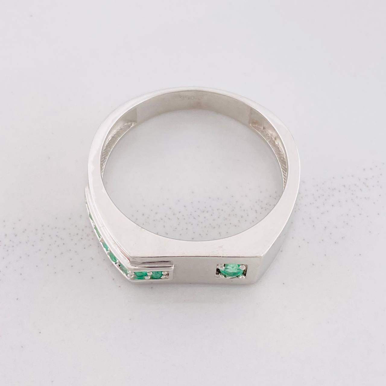 Anillo Carril Rectangular Esmeraldas 21pts 4.25g / T11 1/2 Plata 925