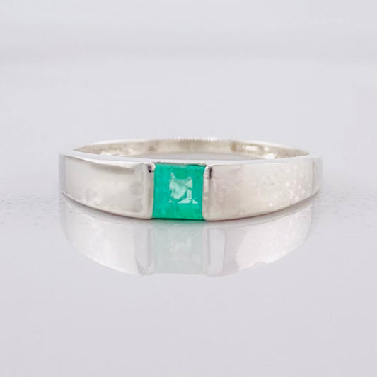 Anillo Cuadrado Esmeralda 25pts 1.5g / T8 Plata 925