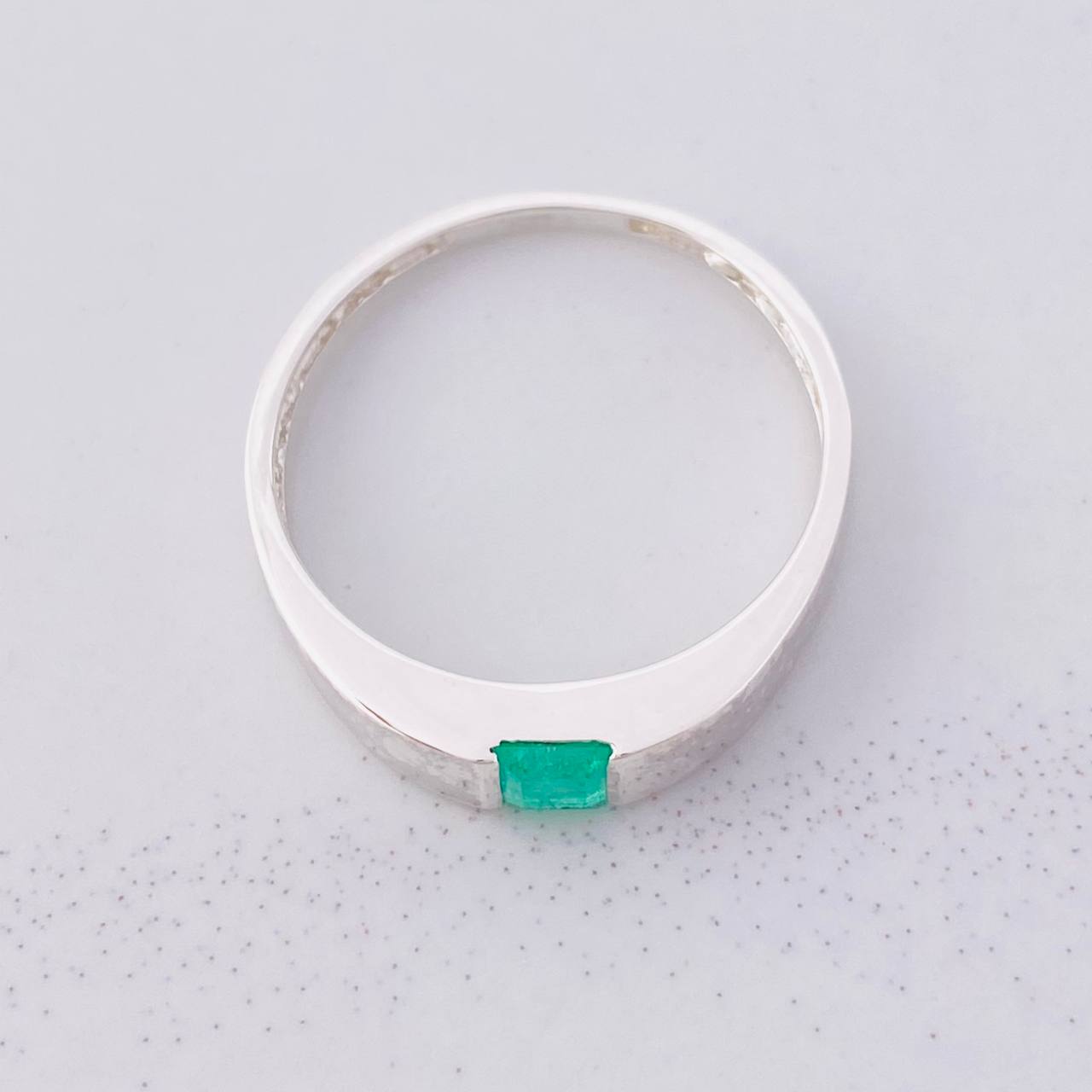 Anillo Cuadrado Esmeralda 25pts 1.5g / T8 Plata 925