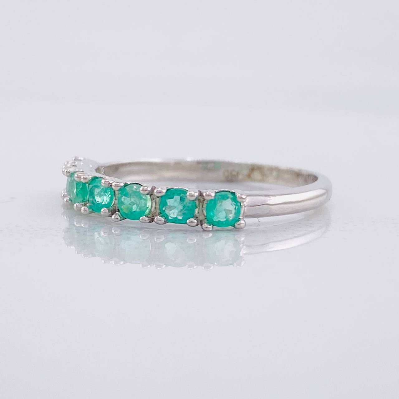 Anillo Carril Tupido Esmeraldas 47pts 1.55g / T7 1/2 Plata 950