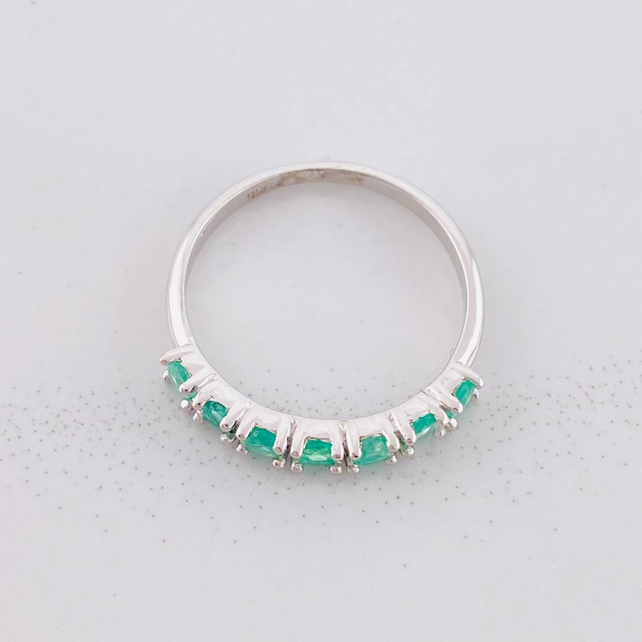 Anillo Carril Tupido Esmeraldas 47pts 1.55g / T7 1/2 Plata 950