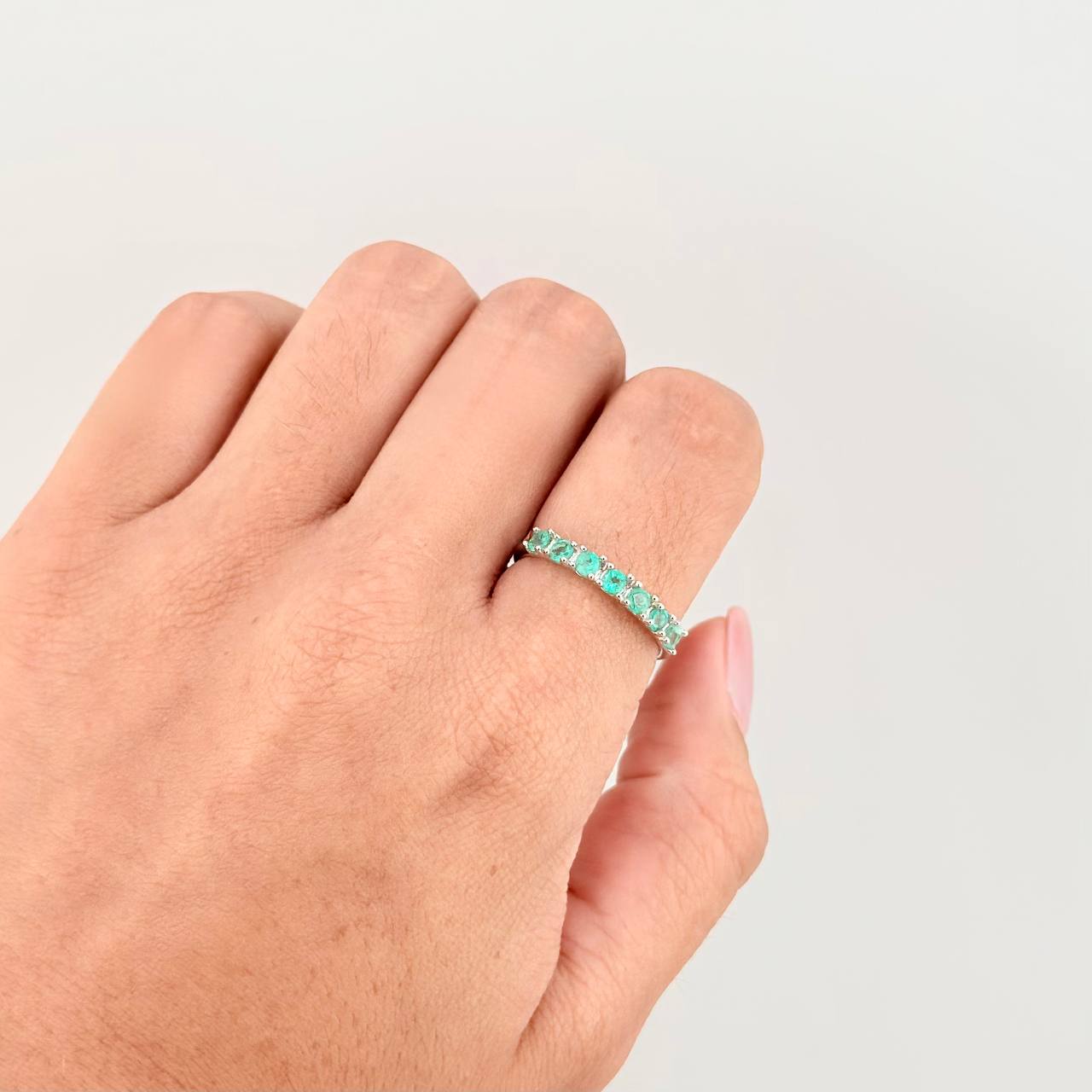 Anillo Carril Tupido Esmeraldas 47pts 1.55g / T7 1/2 Plata 950