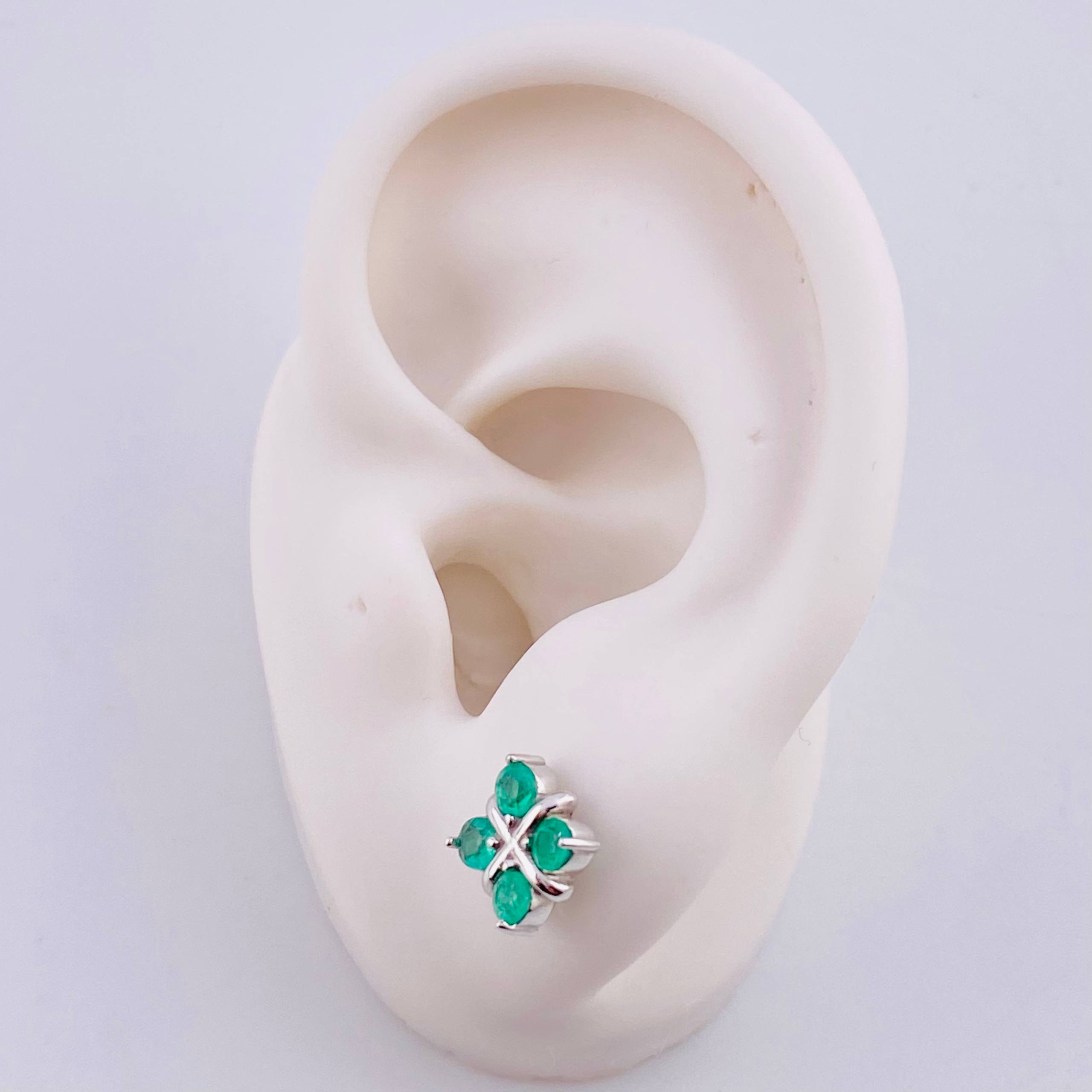 Topos Flor Regalo 2.25gr / 8mm Esmeraldas 72pts - Broche Mariposa Oro Blanco (Joya)