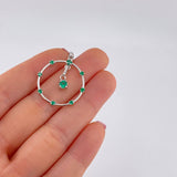 Dije Aro Colgante 2.95gr / 3.5cm / Esmeraldas 55pts Oro Blanco 18K (Joya)